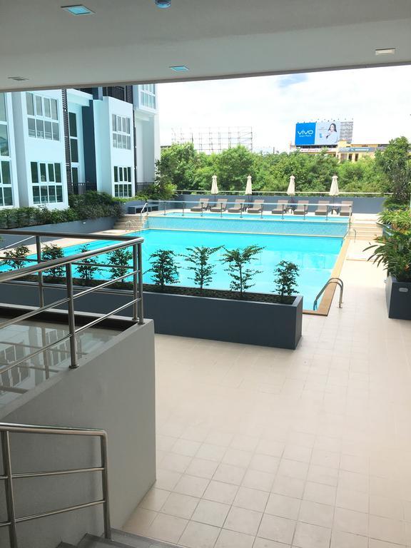 Pool View Room The Prio Чиангмай Екстериор снимка