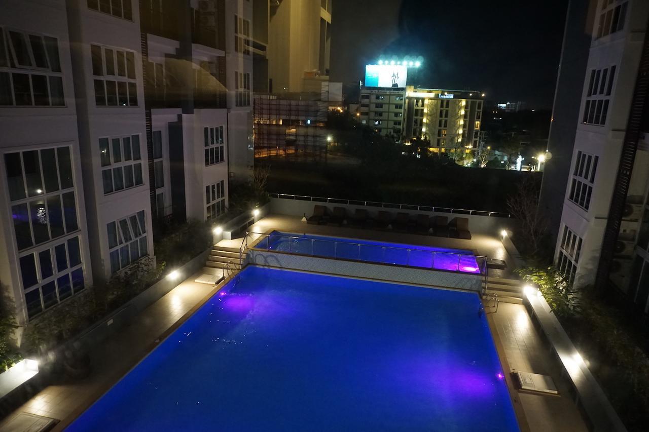 Pool View Room The Prio Чиангмай Екстериор снимка